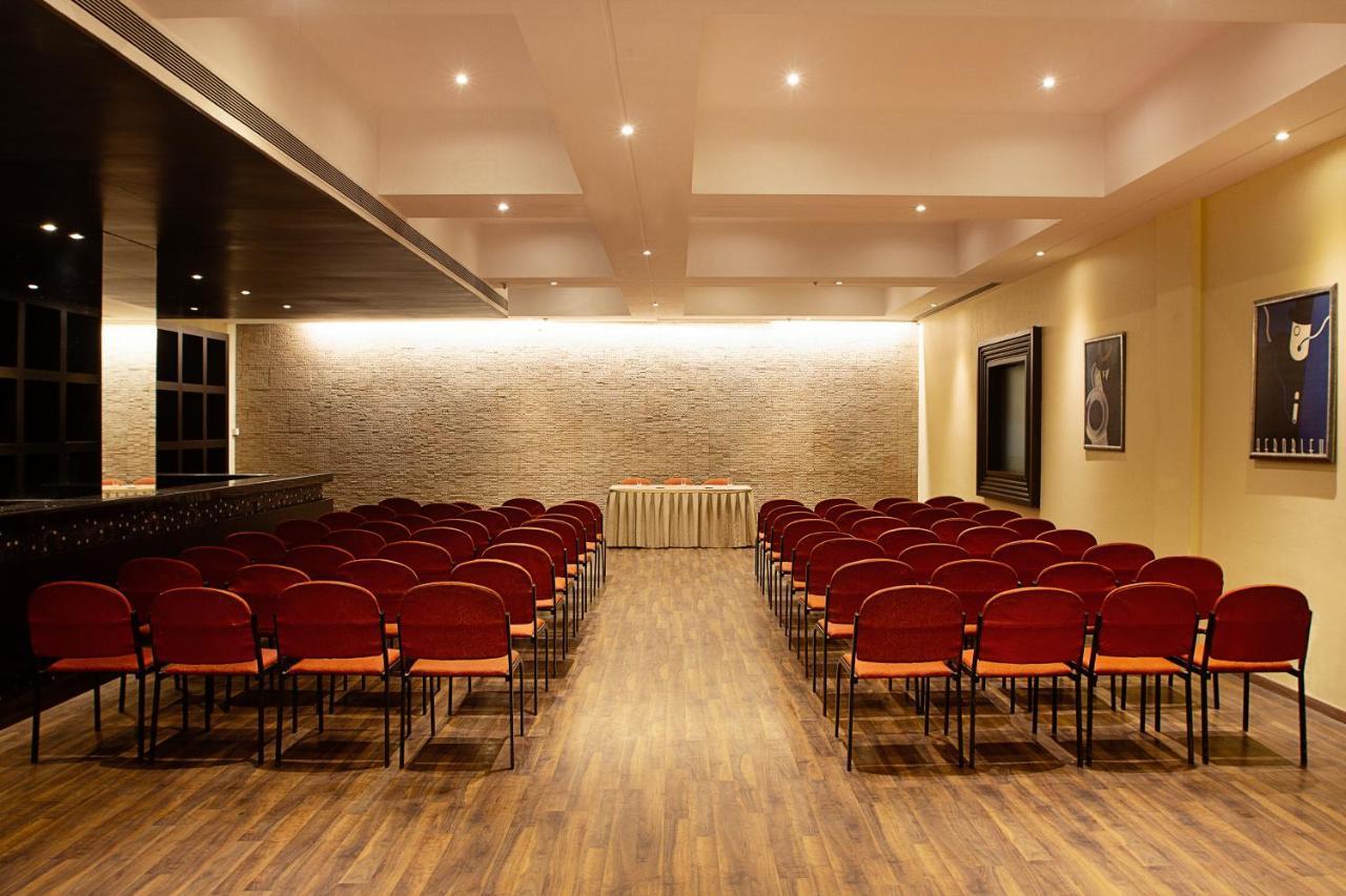 The Classique Club Mumbai Kültér fotó